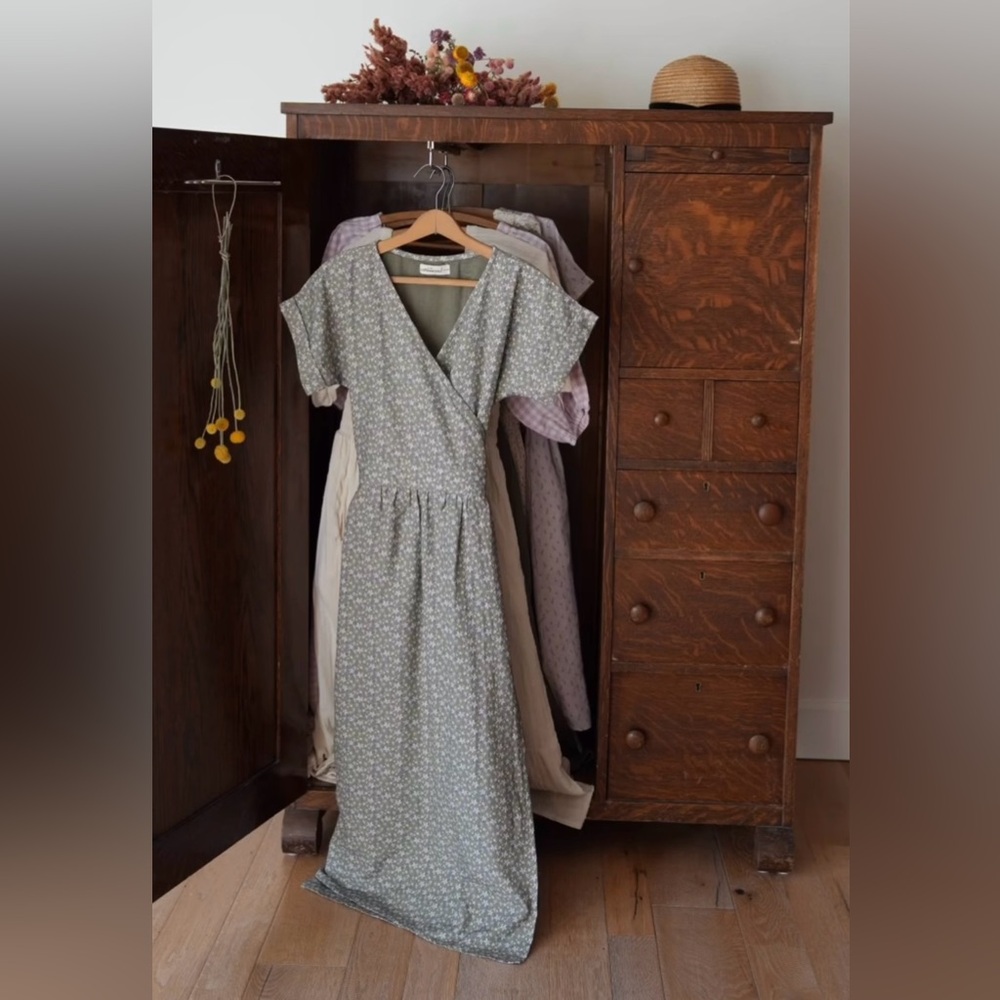 Little Cottonwood Linen Floral Wrap Dress Size Small